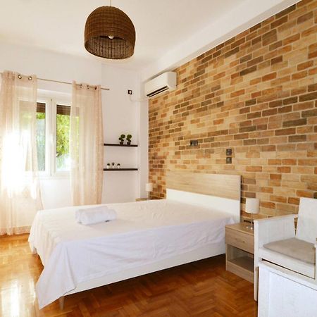 A Modern Rustic Cosy Apartment At The Foot Of Mount Lycabettus Aten Exteriör bild