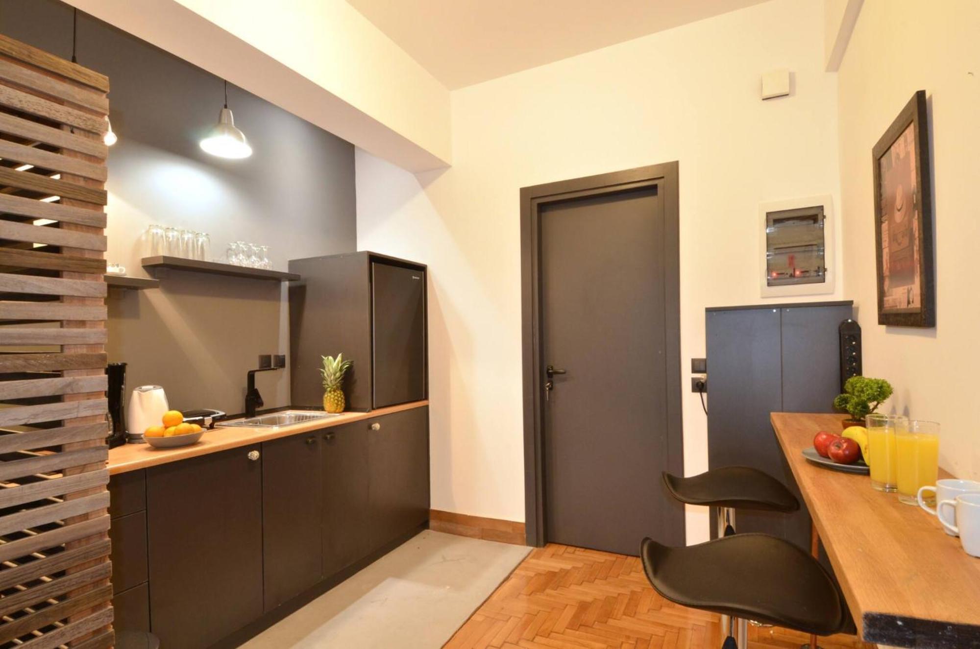 A Modern Rustic Cosy Apartment At The Foot Of Mount Lycabettus Aten Exteriör bild