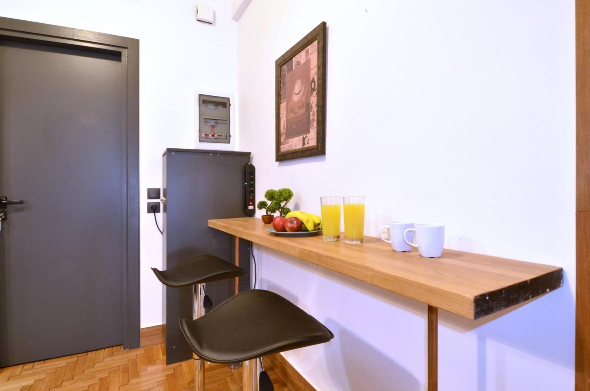 A Modern Rustic Cosy Apartment At The Foot Of Mount Lycabettus Aten Exteriör bild